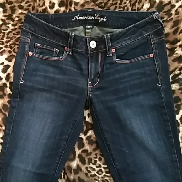 American Eagle Skinny Kick Frayed Jeans Sz 6Short - Picture 6 of 8